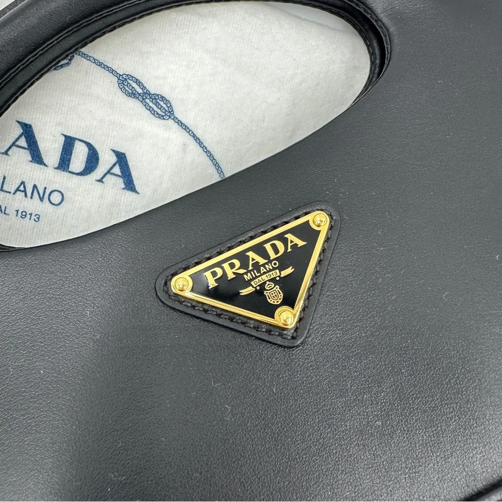 Black Prada Medium Leather Bag - Picture 14 of 17
